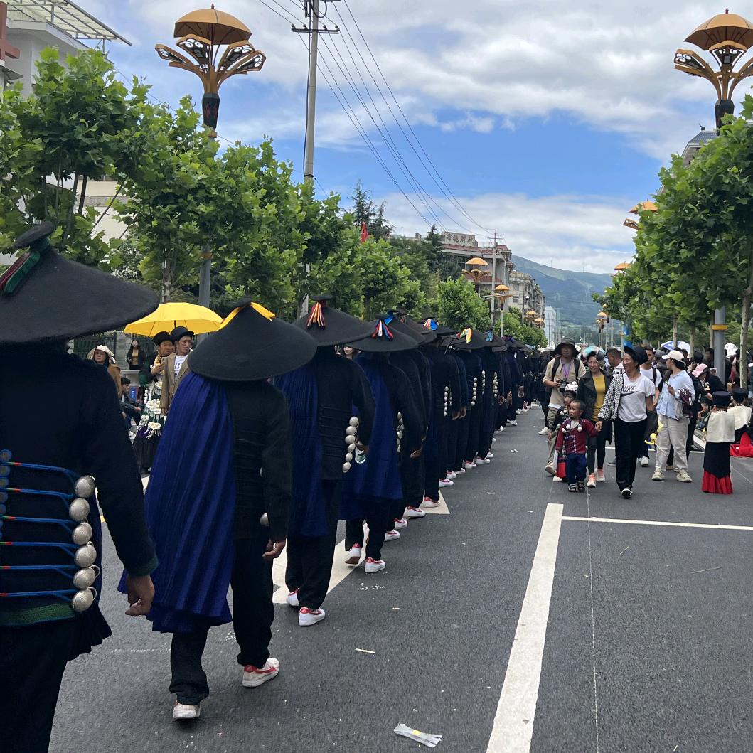 凉山诺苏视界