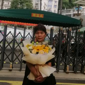 红红秀秀