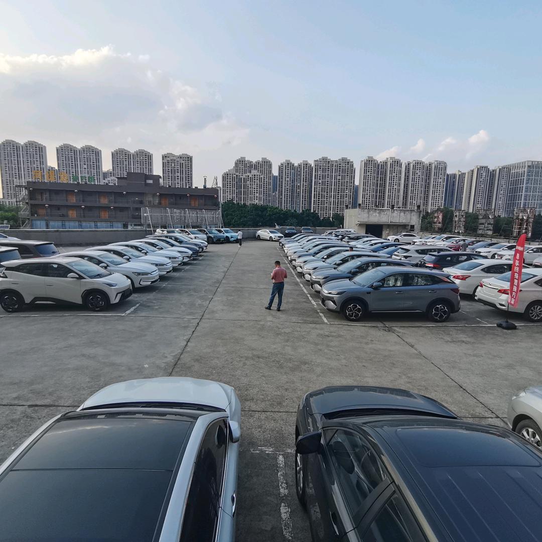 润唐名车-老陈能迈车