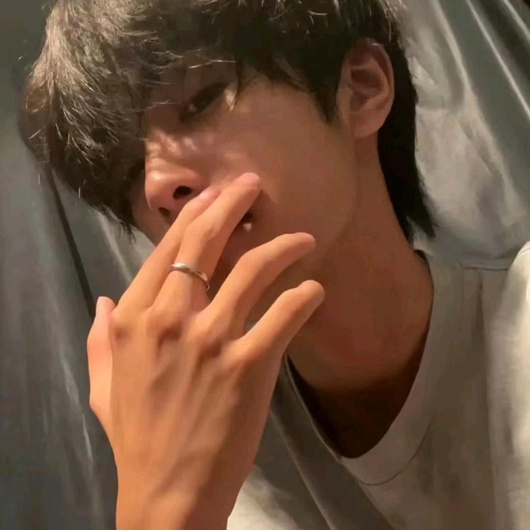乌漆麻黑