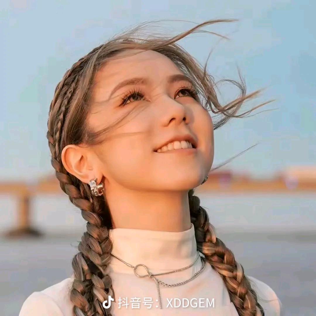 G.E.M 邓紫棋（唱歌版）