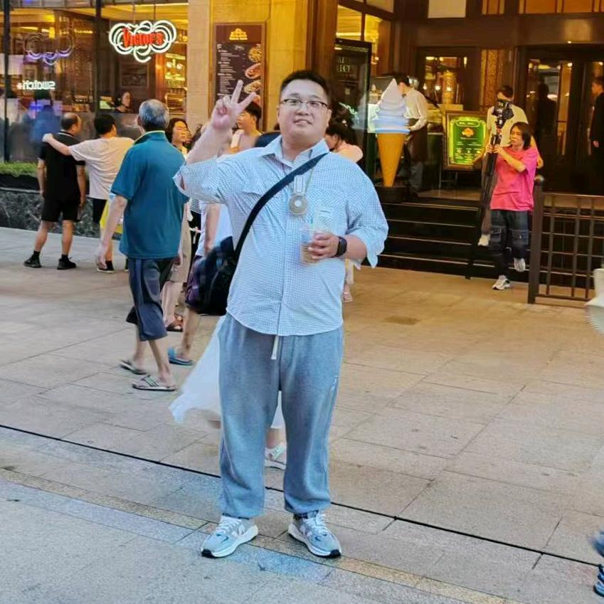 戒骄戒躁bro（大先生）