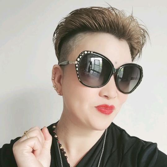网红霸气姐