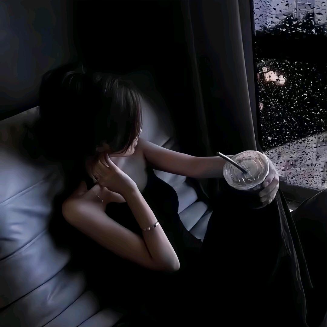 话匣☘️子☘️小姐