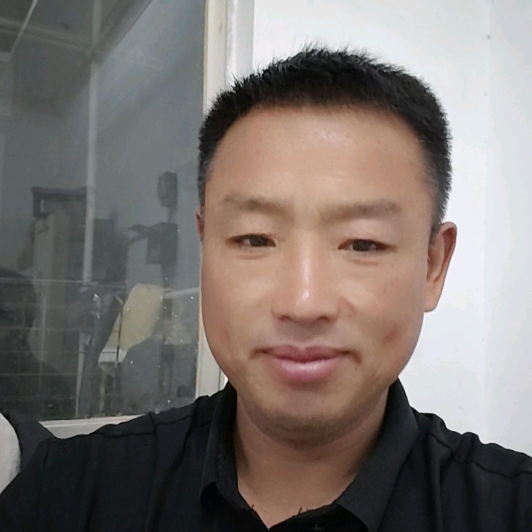 黄振，