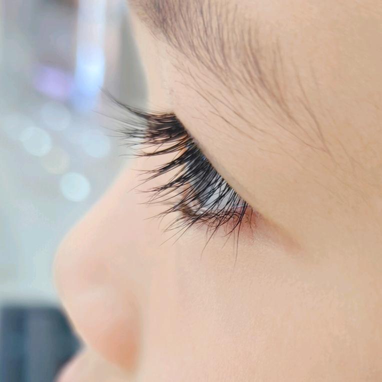 一点点忙着捣蛋👀