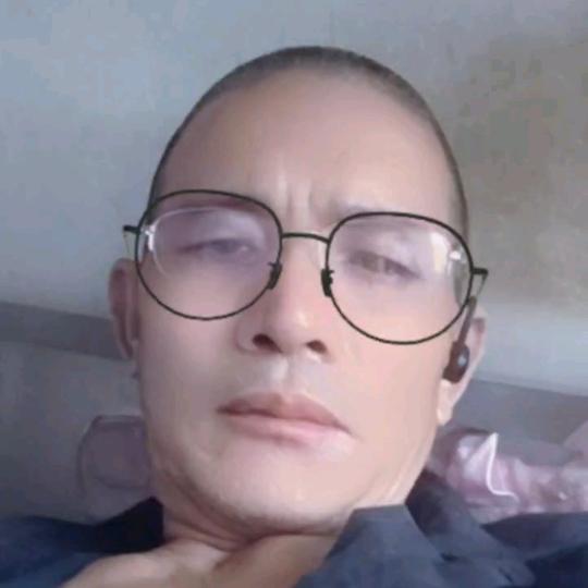 先被别人笑笑！