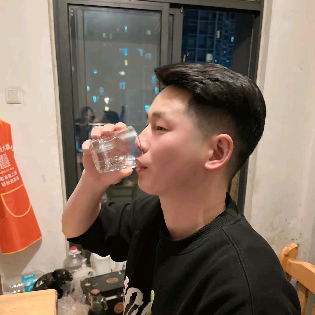 罗哥~~来了