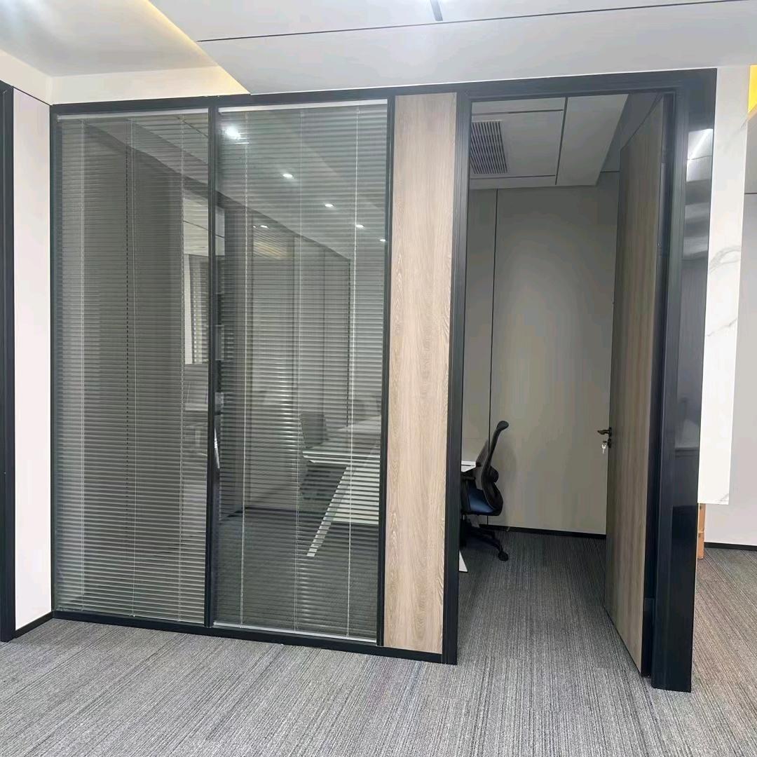 宇森诺装饰玻璃隔断工厂