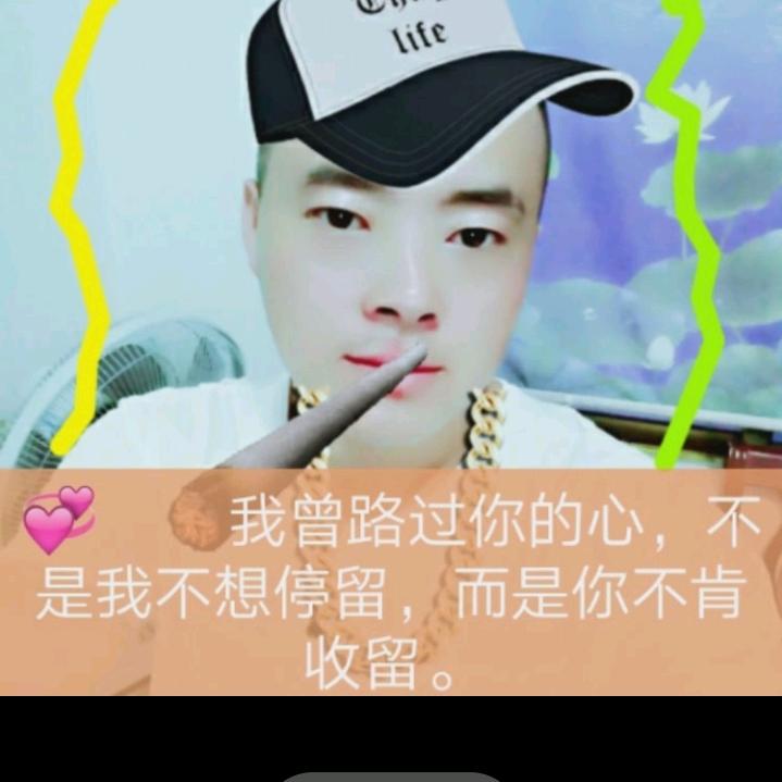 🥀仅有回忆却忆不回旧人🥀