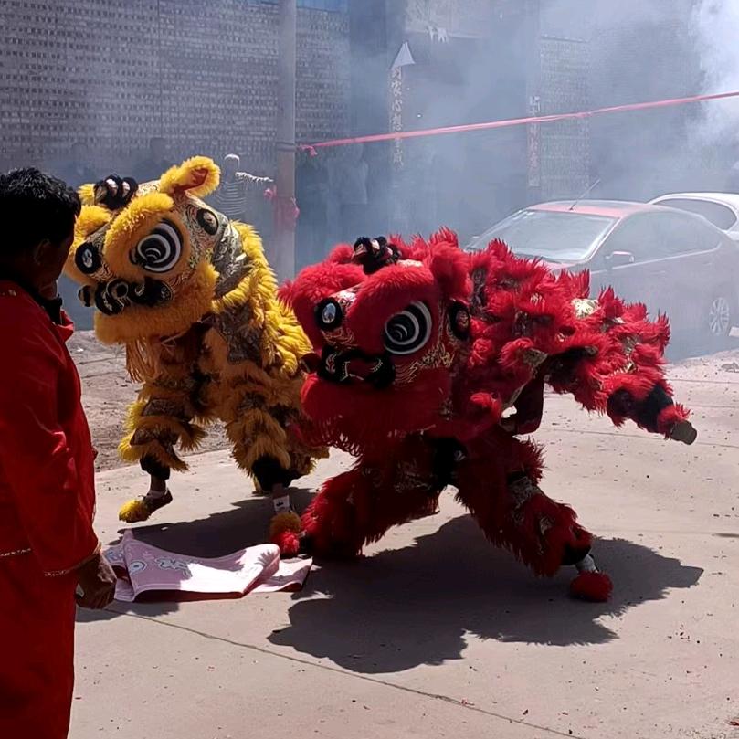 平遥刚强醒狮团