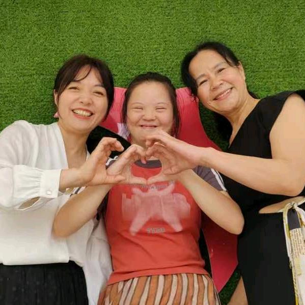 唐宝殷秋华妈妈