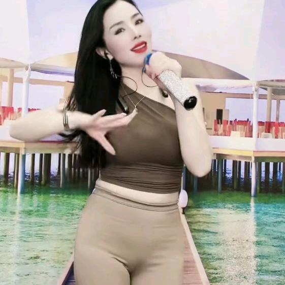 自强不息百果香