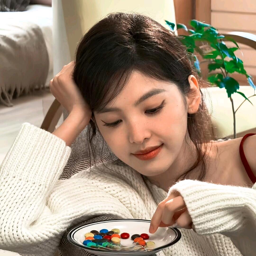 𝑮𝒂𝒍𝒂𝒙𝒚.💫