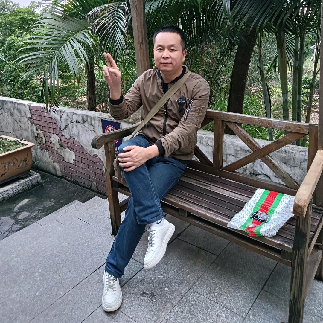 伟子晚11点10分开播不定时开播
