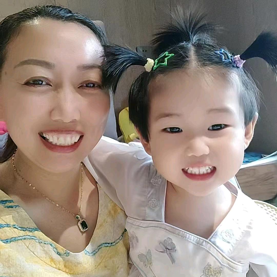 李华