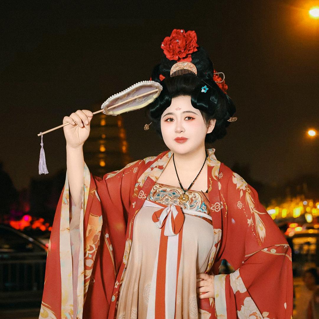 王筱胖（见过莎头，张杰，凤凰传奇版）