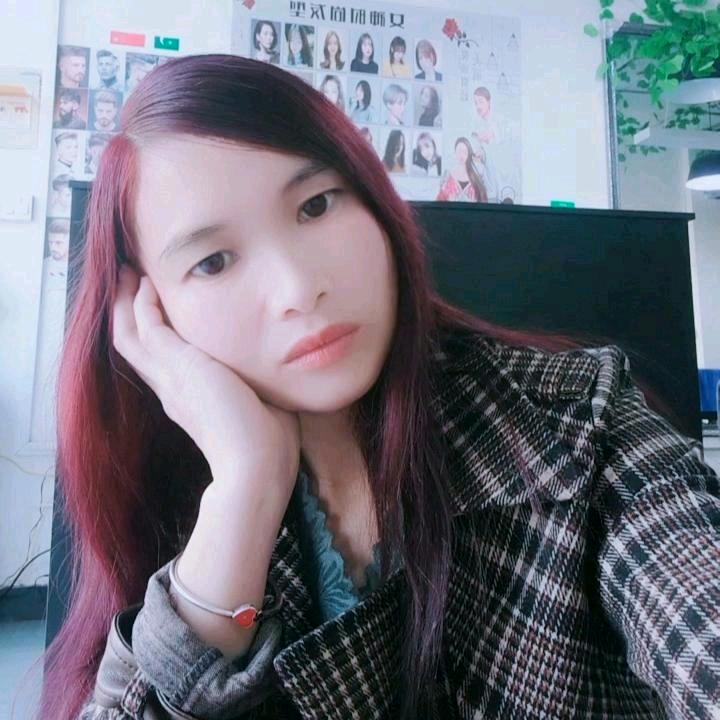 兴莲广艺名剪理发店