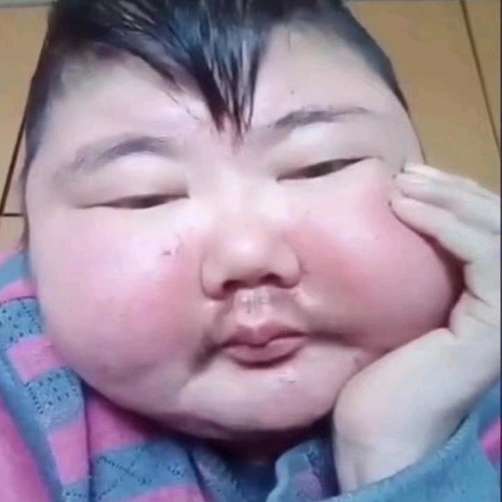 长得跟闹着玩似的