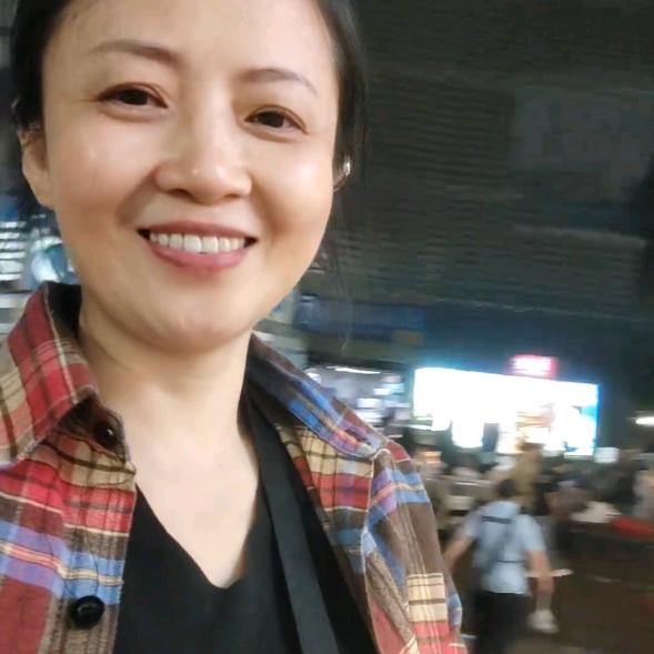 红红一个人