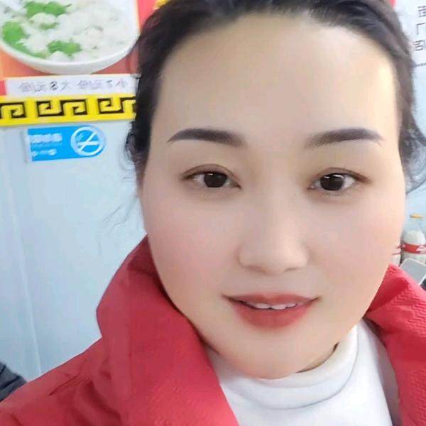 张姐  娜