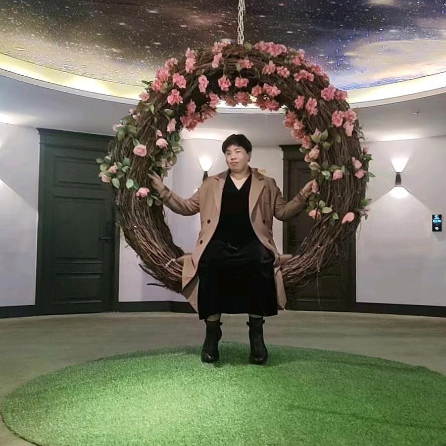 化妆品代工找杨姐