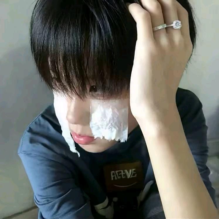 和女生聊天会脸红