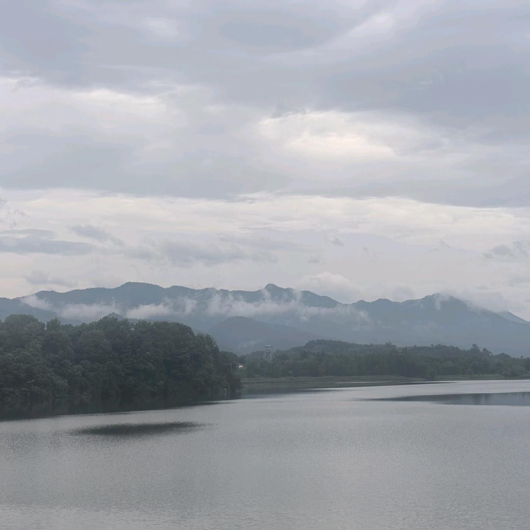 A    จุ๊บ 微笑จุ๊࿐