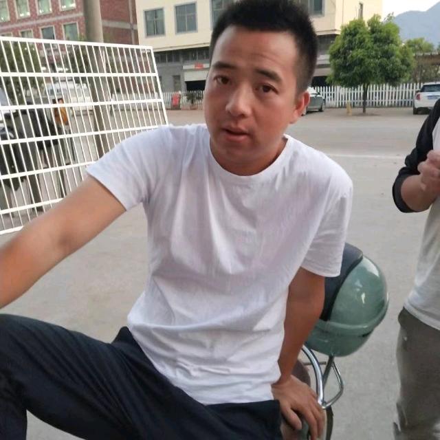 户外野钓爱好者
