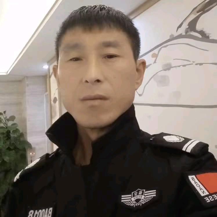 《李宝君》
