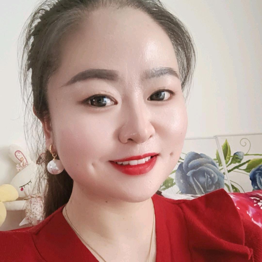 小酒窝董媛媛