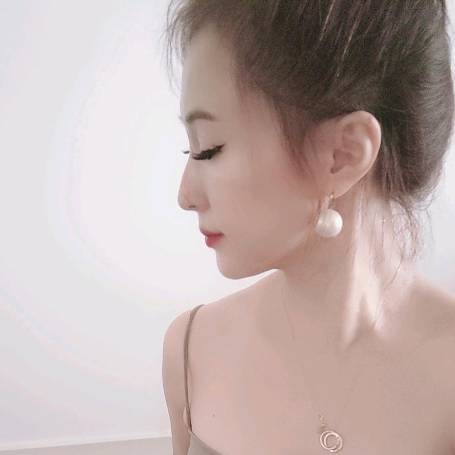 东北姑娘在新疆