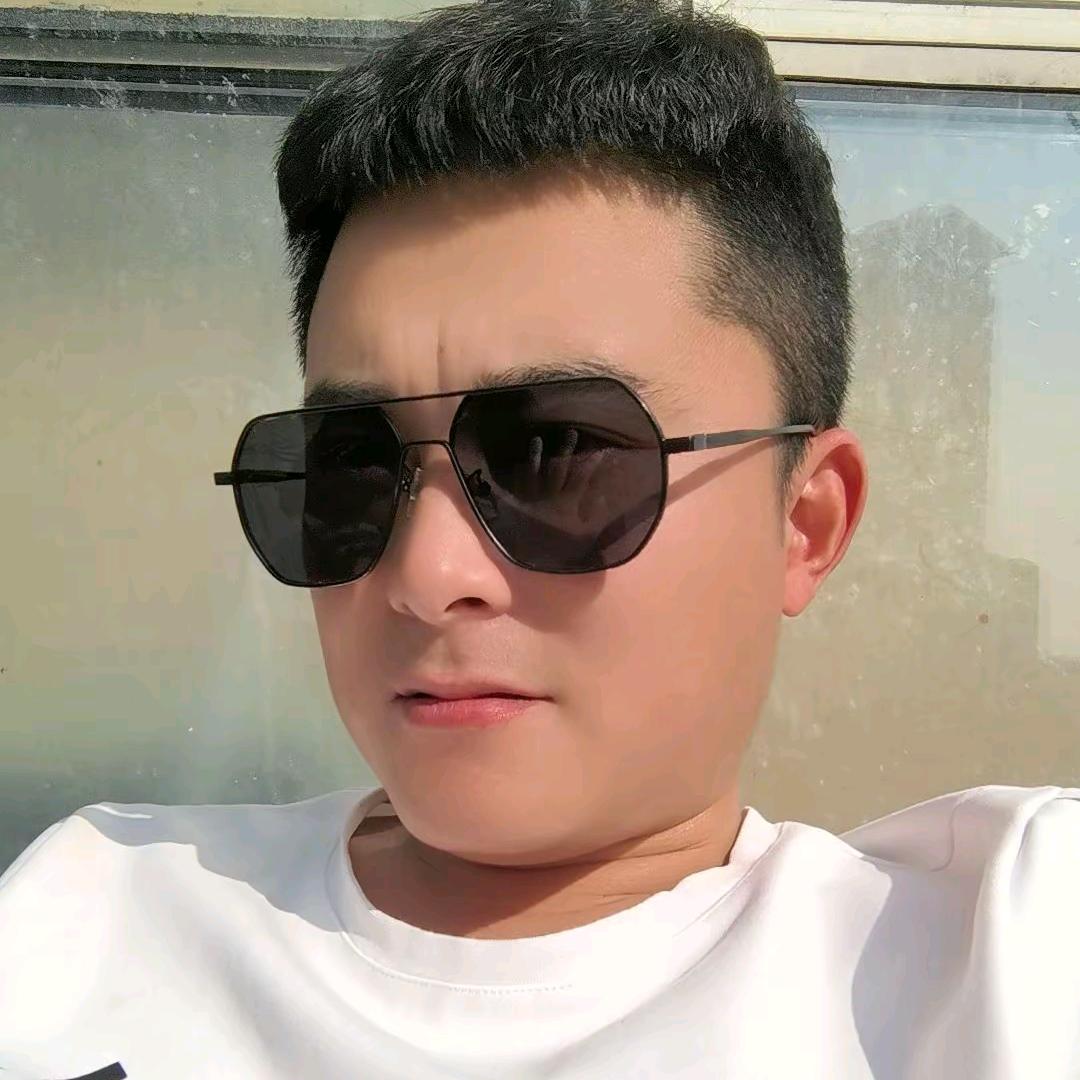 陈翔飞