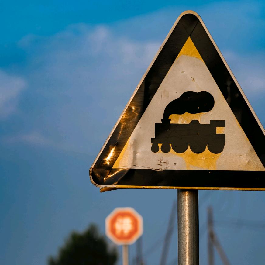 请问要来点末日铁拳吗