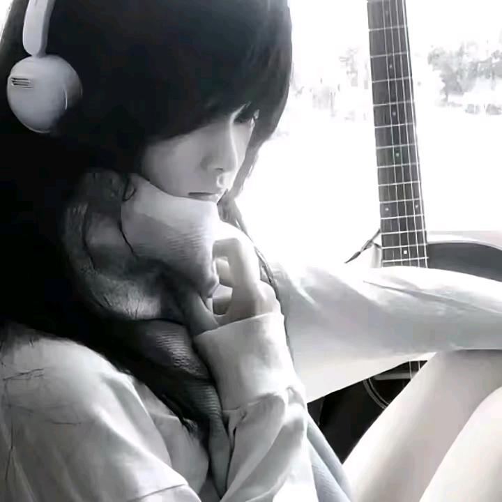 耳玖^