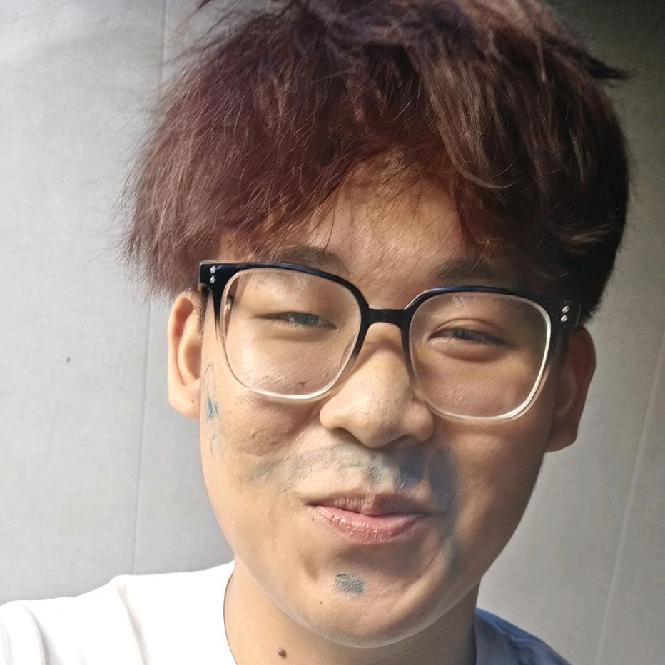 老婆出轨被迫和小三在一起