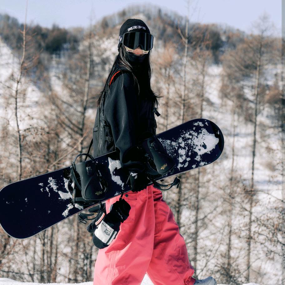 爱滑雪的雪球
