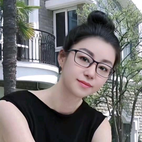 沫夏若水（拒绝连赞）