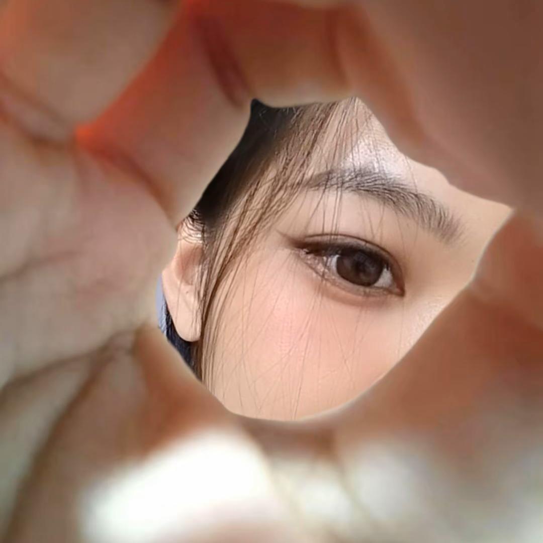 莹莹莹