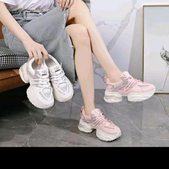 新疆和鞋夫妇女鞋批发
