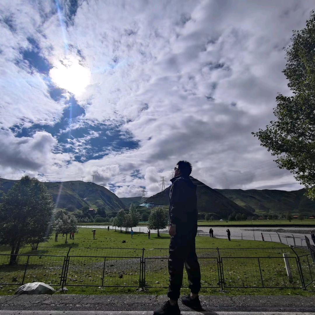 走泥巴路遭哒了一滚滚😭