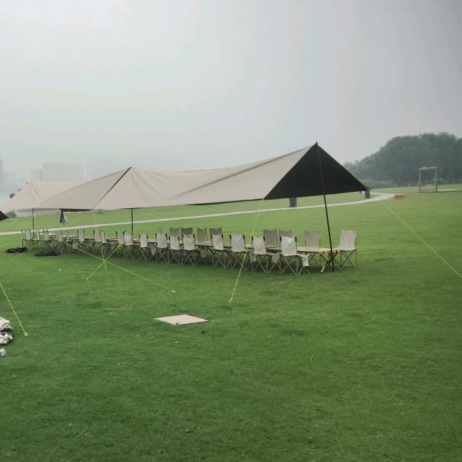 南京桥北滨江公园露营