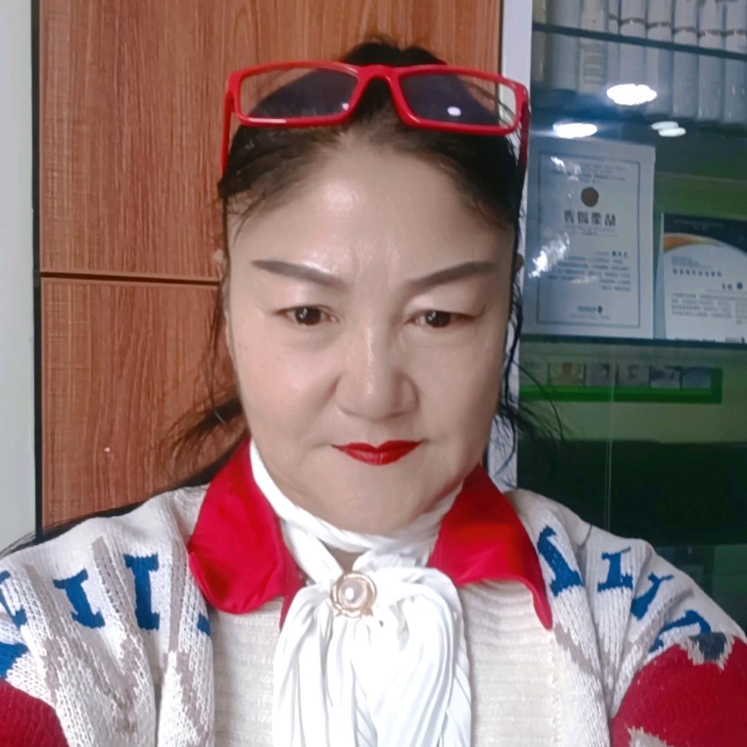精致的小老太太