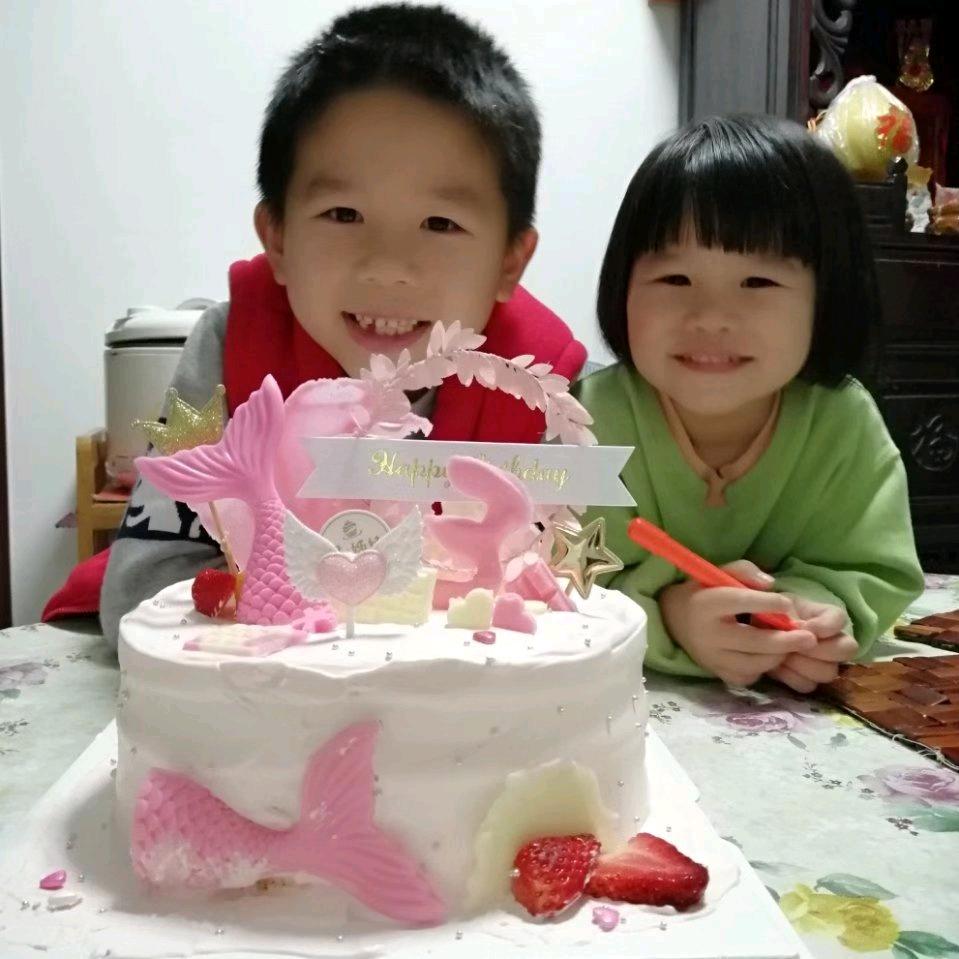 铭鸿妈妈头像