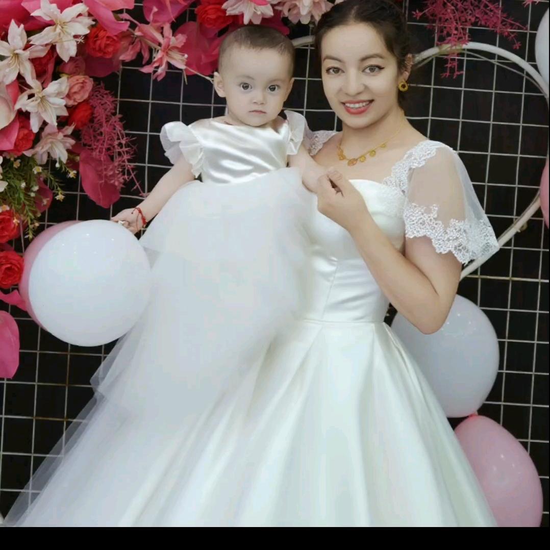 βαRηα妈咪👨‍👩‍👧