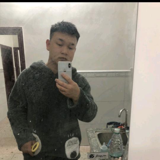 假装快乐