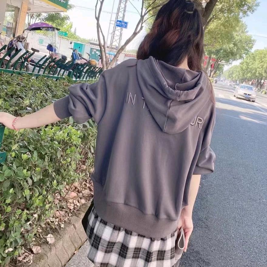 风中百合