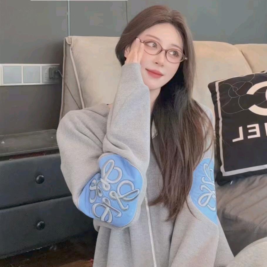 露露lucy-日常穿搭