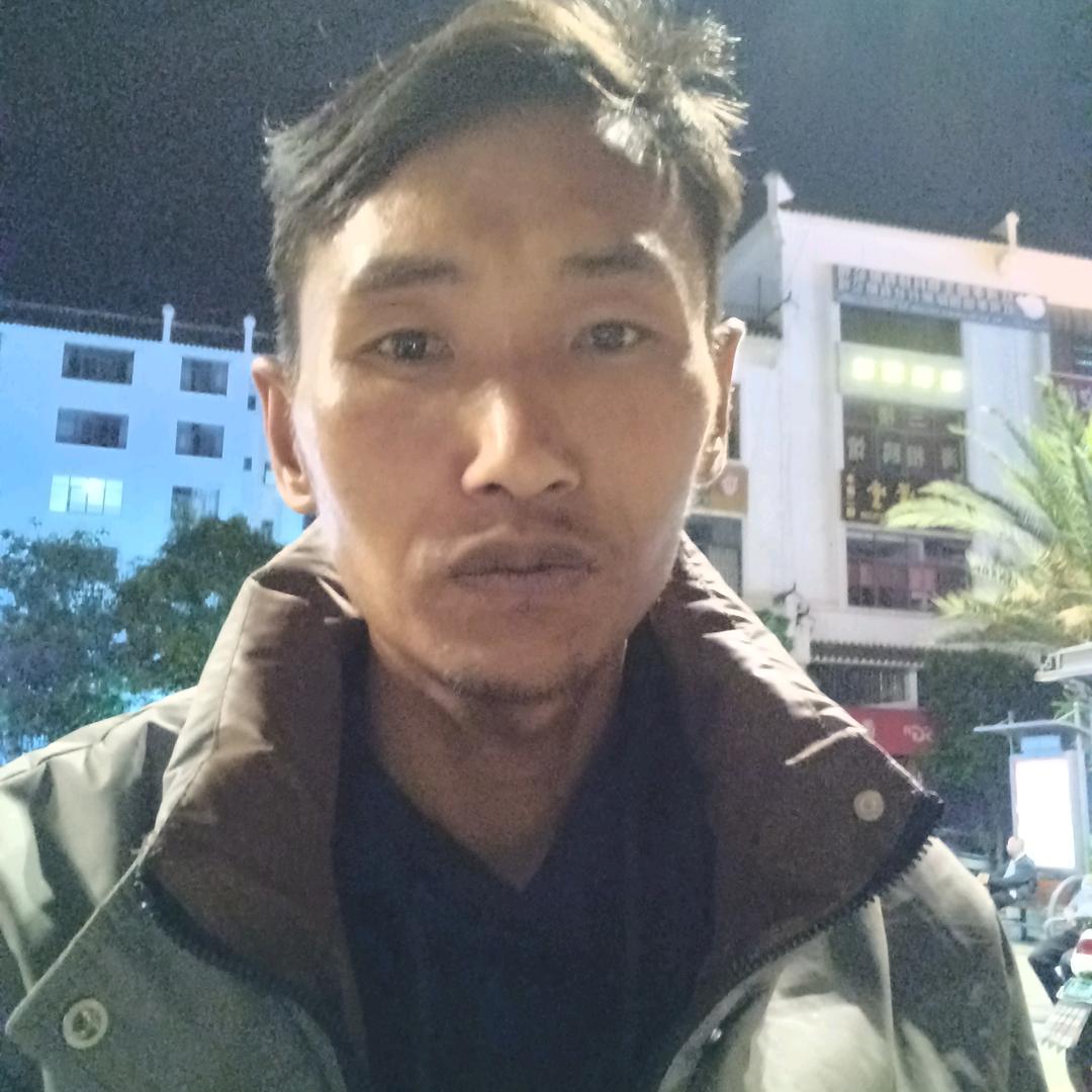 三   毛   哥