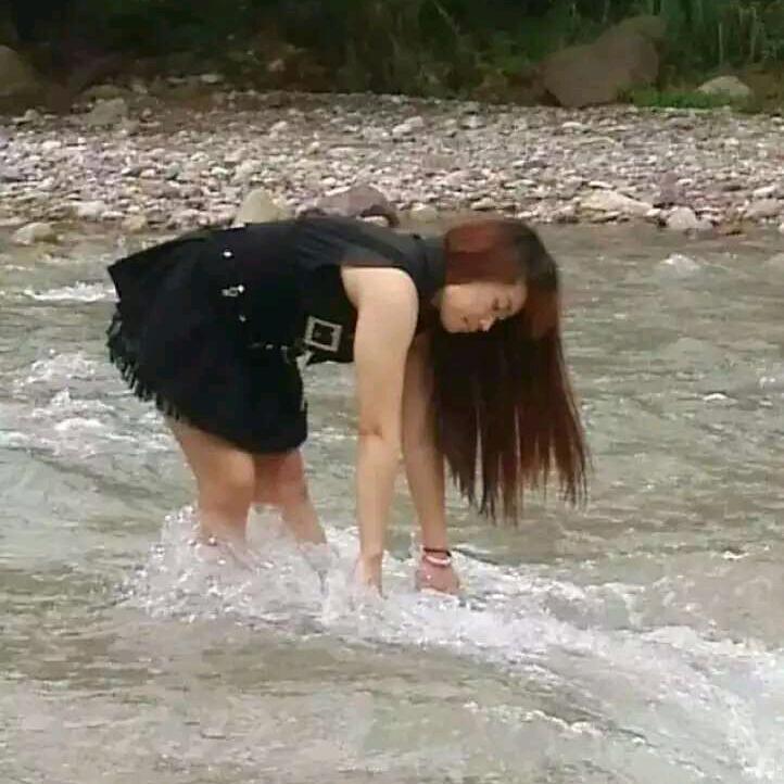 人丑嘴不甜，还没钱💰